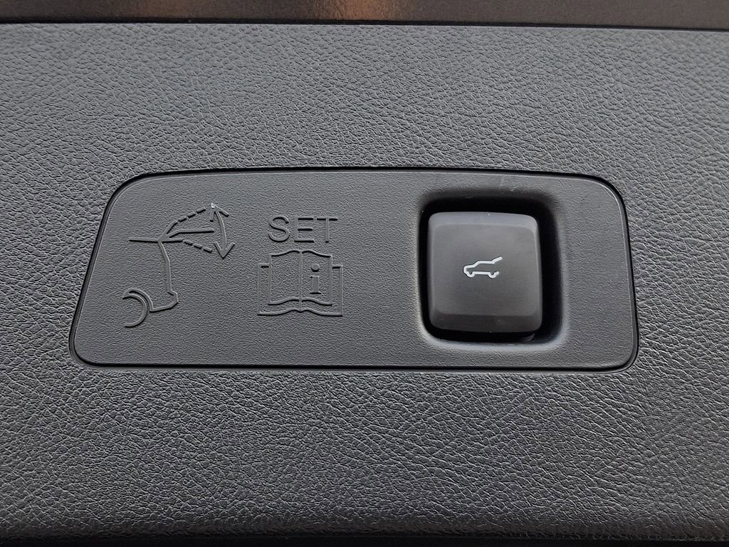 Used 2020 Lincoln Corsair Reserve w/ Elements Package image 32