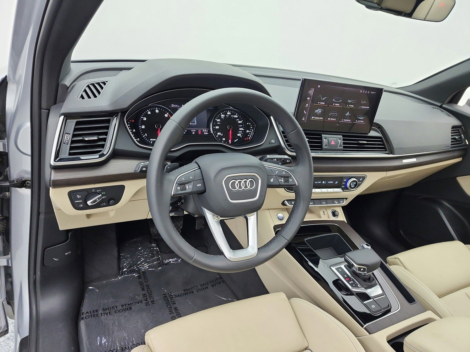 Used 2023 Audi Q5 2.0T Premium w/ Convenience Package AWD/4WD image 9