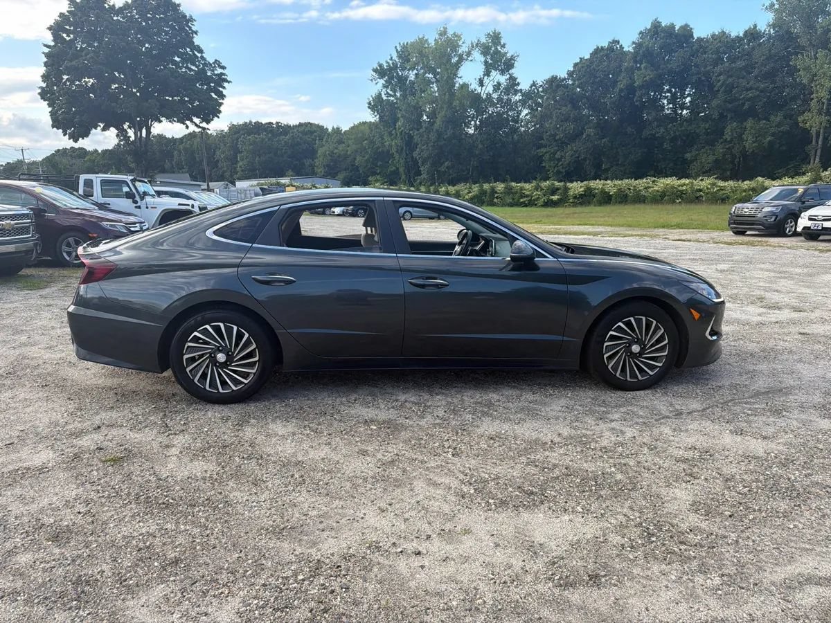 Used 2021 Hyundai Sonata SEL w/ Cargo Package FWD image 3