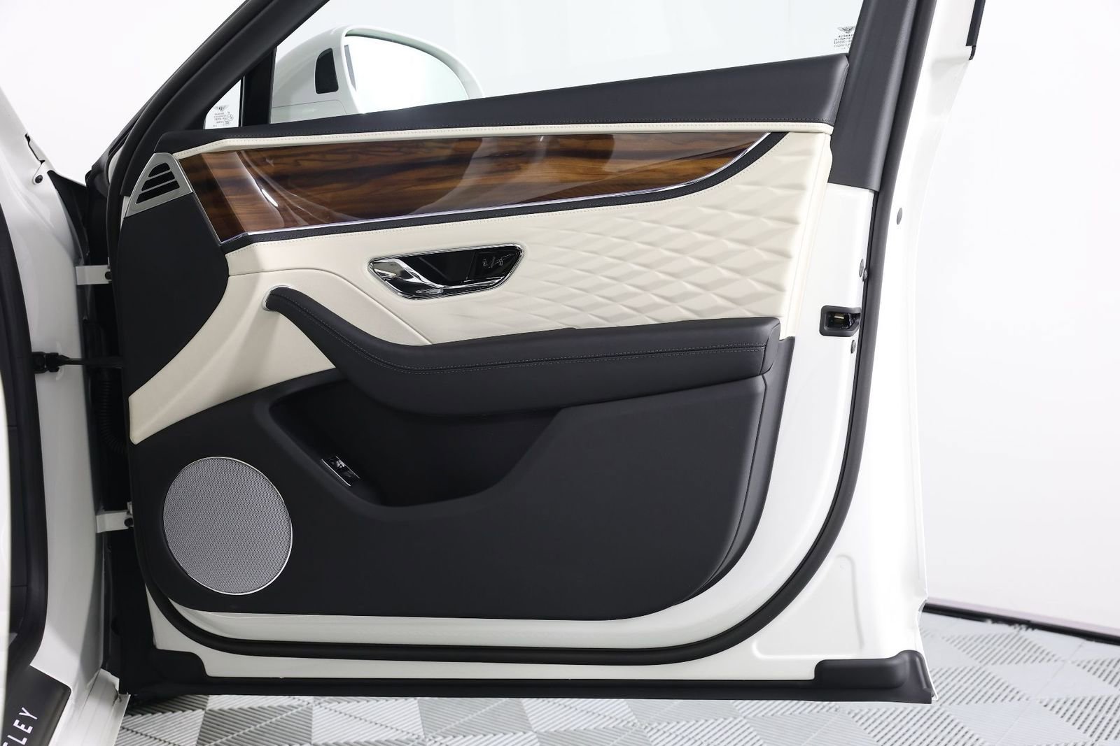 New 2026 Bentley Flying Spur image 29