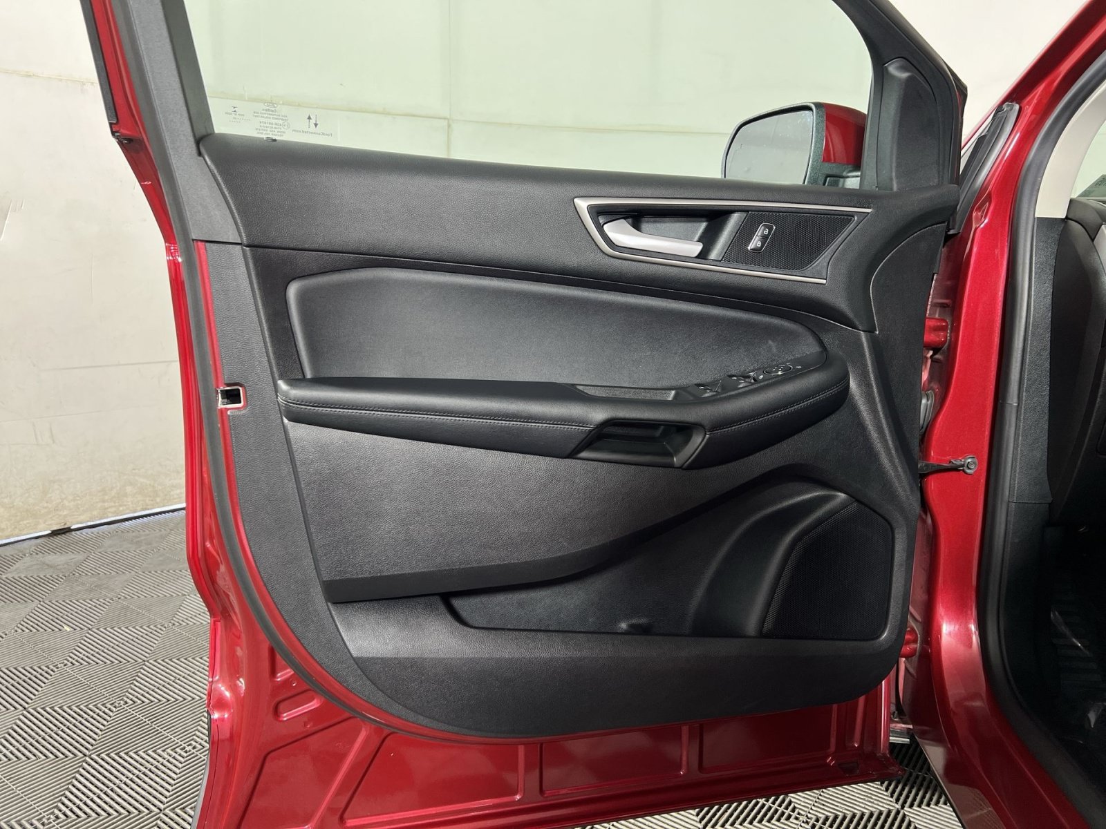 Used 2022 Ford Edge SEL AWD/4WD image 14