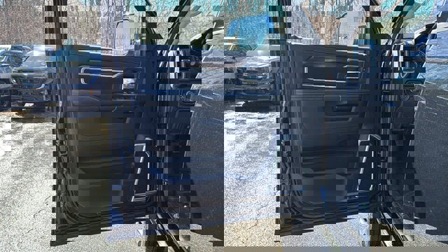 Used 2022 RAM 3500 Laramie w/ Max Tow Package image 12