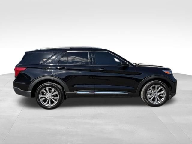 Used 2024 Ford Explorer Limited AWD/4WD image 9