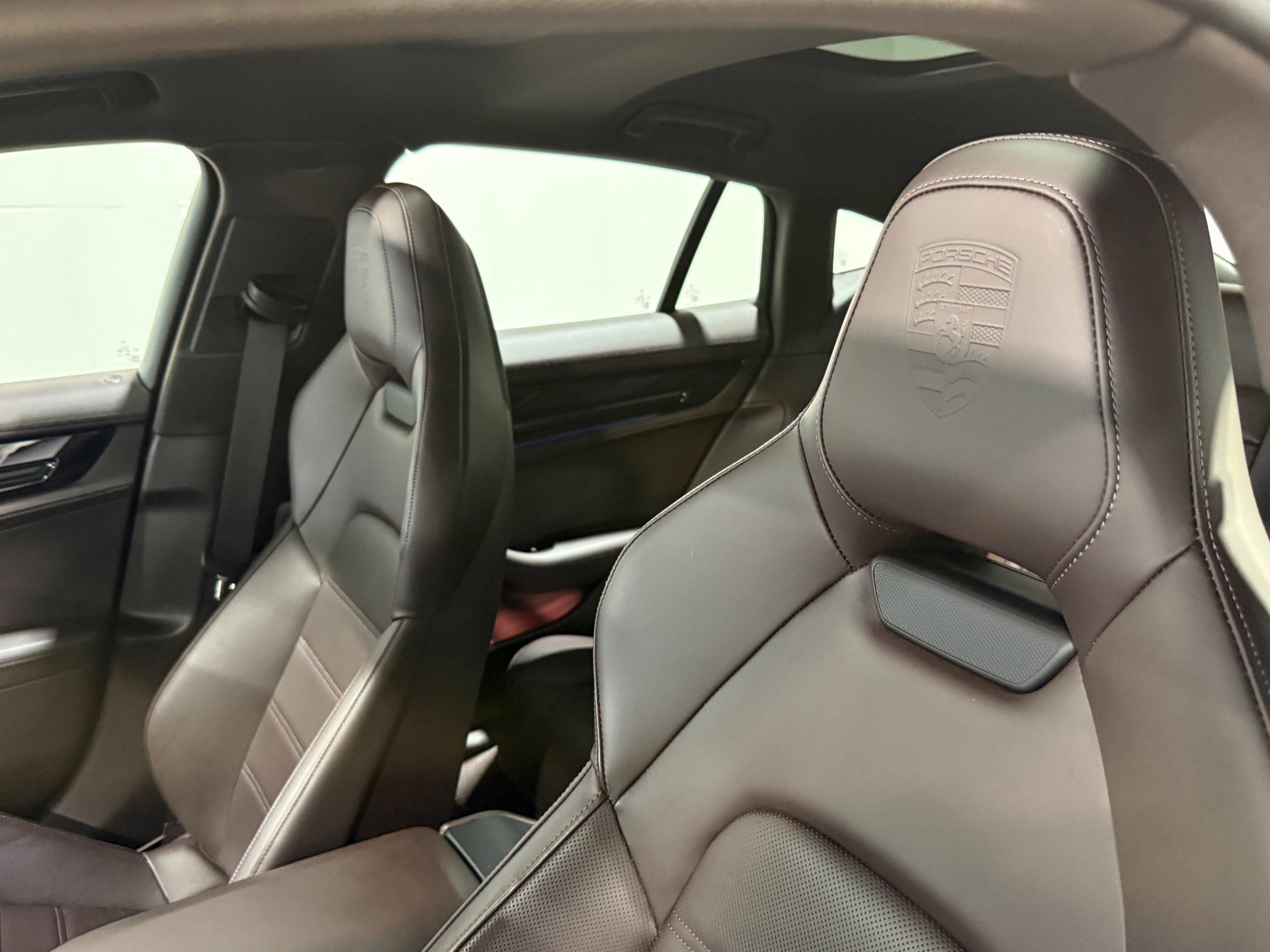 Used 2025 Porsche Panamera 4 image 28