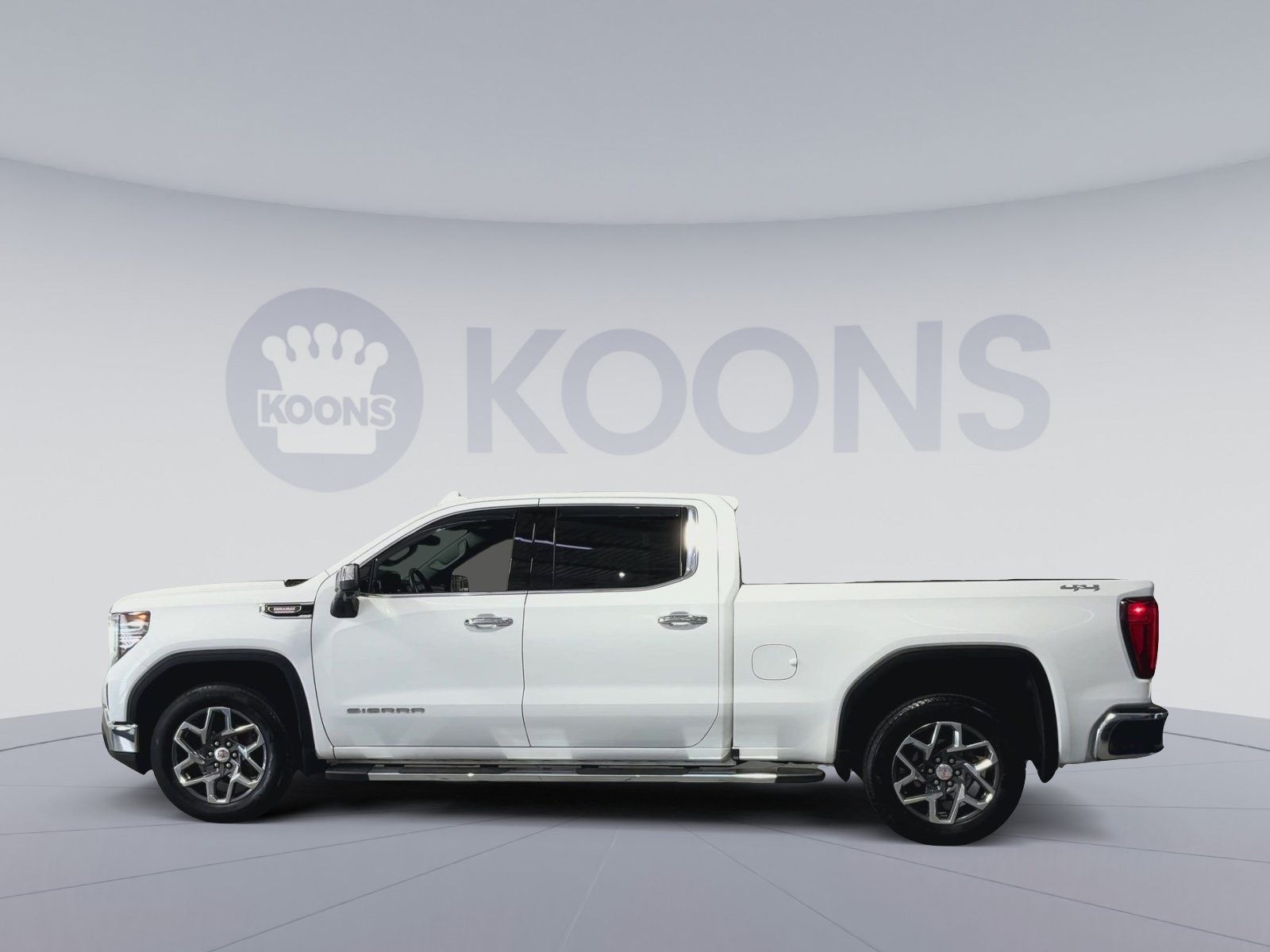 Used 2023 GMC Sierra 1500 SLT w/ SLT Premium Package AWD/4WD image 7