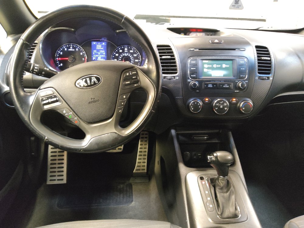 Used 2016 Kia Forte SX FWD image 22