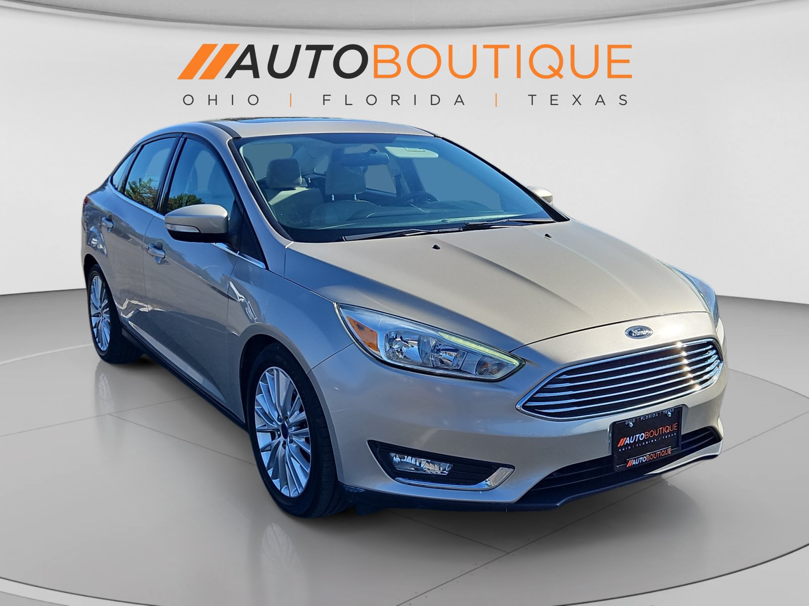 Used 2017 Ford Focus Titanium FWD image 8