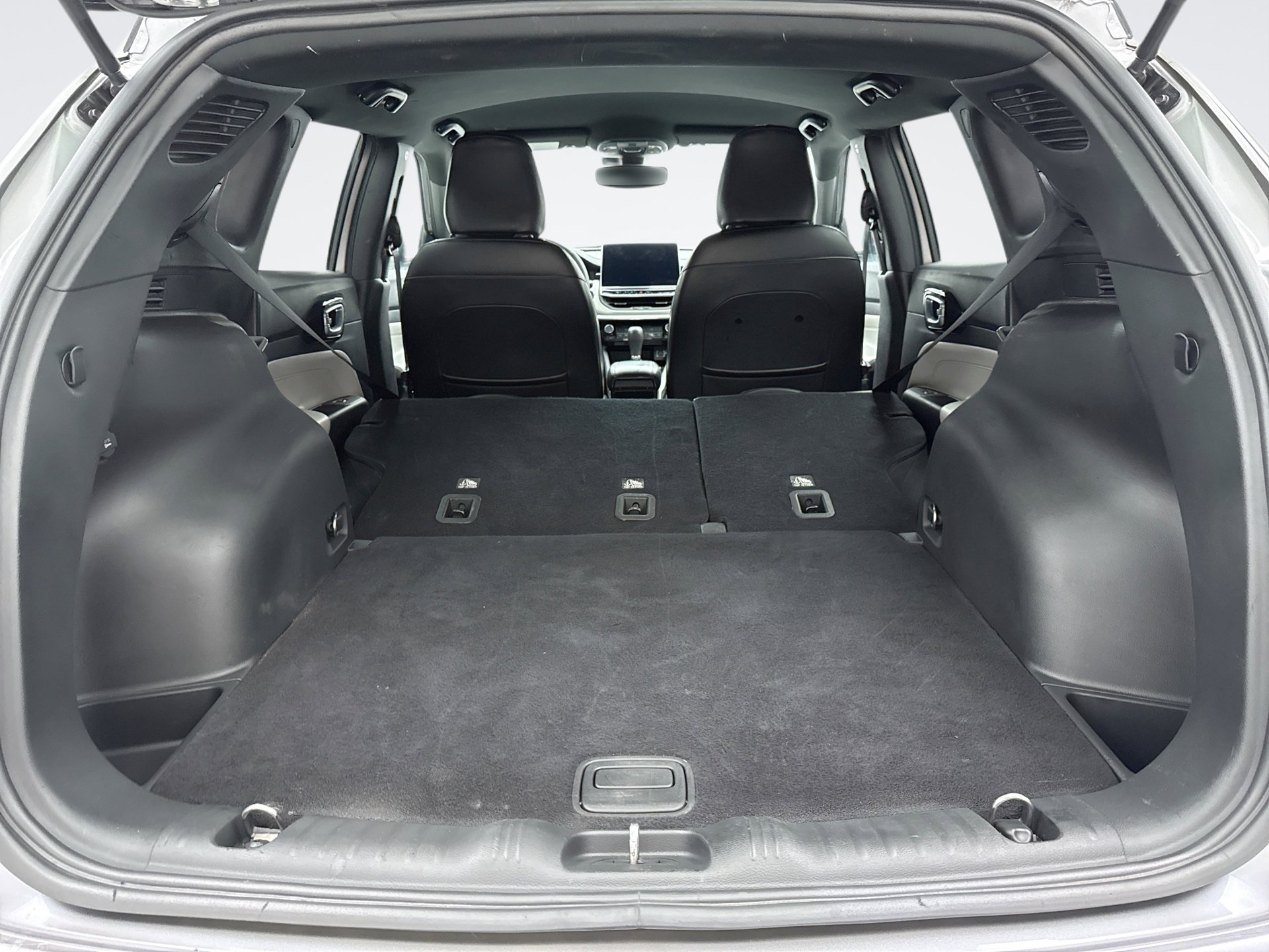 Used 2023 Jeep Compass Limited image 21