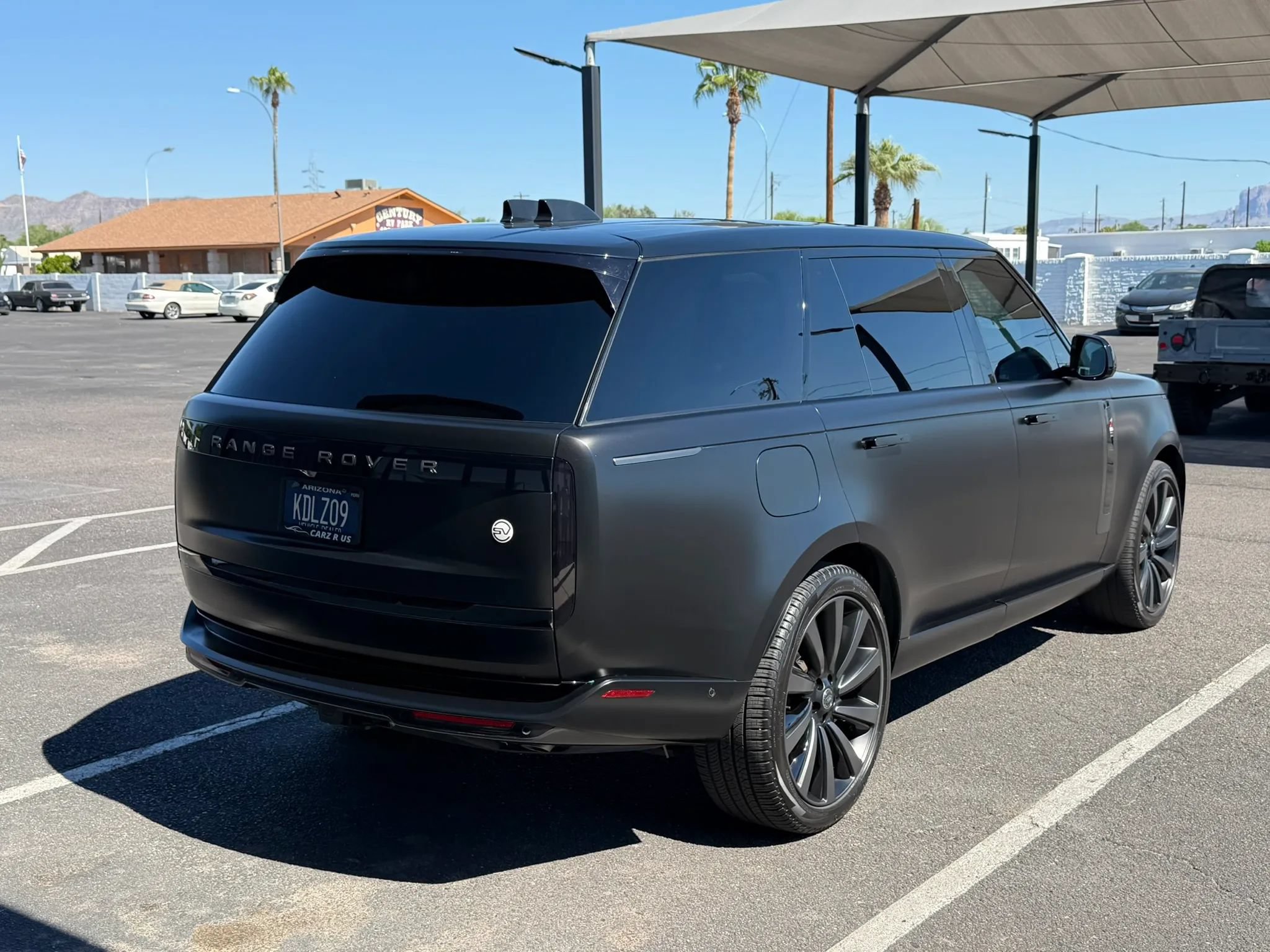 Used 2024 Land Rover Range Rover SV AWD/4WD image 10