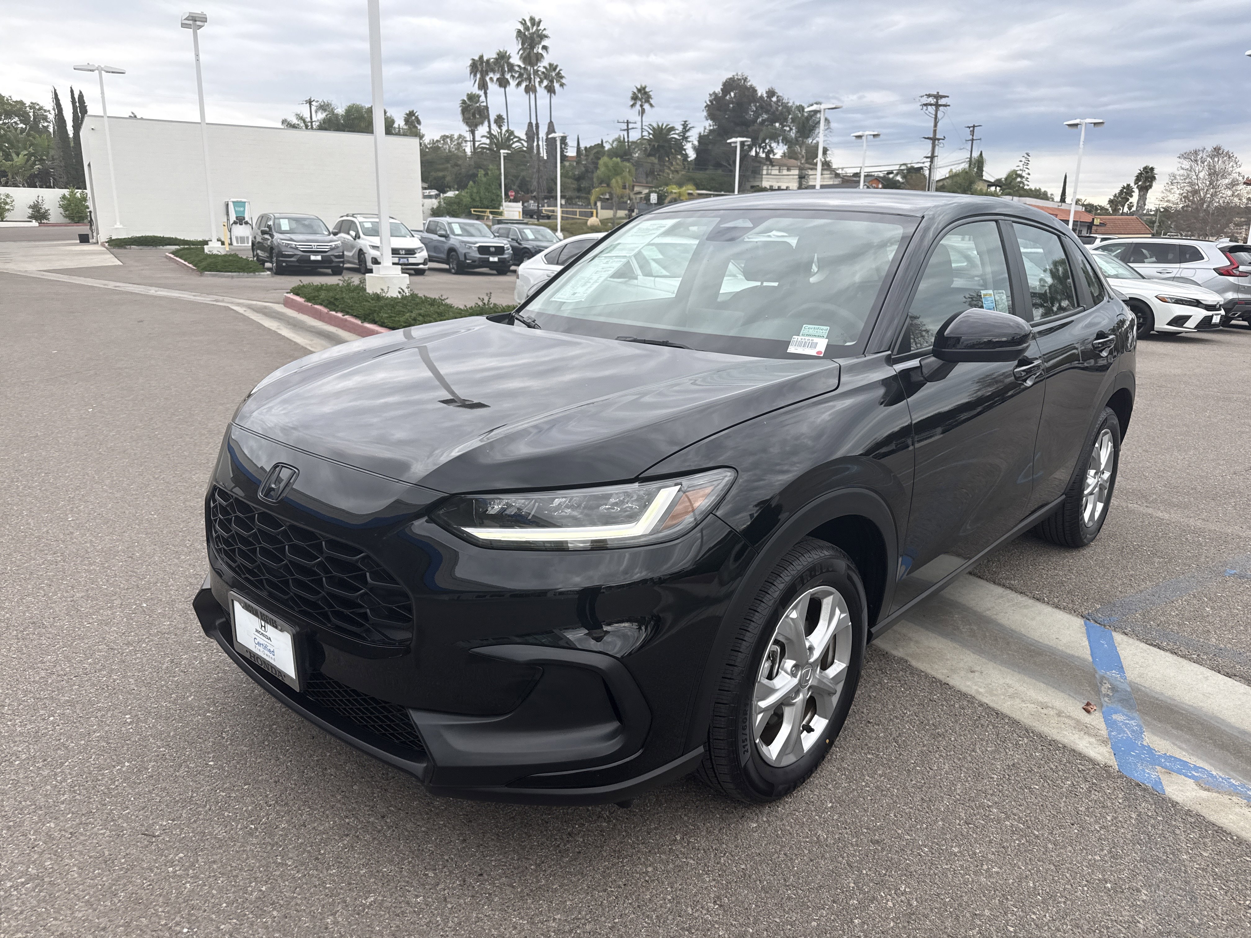 Certified 2023 Honda HR-V LX image 9