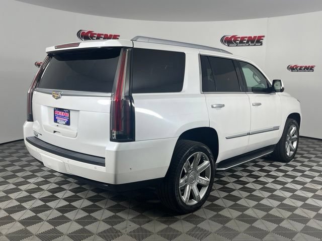 Used 2018 Cadillac Escalade Luxury AWD/4WD image 3