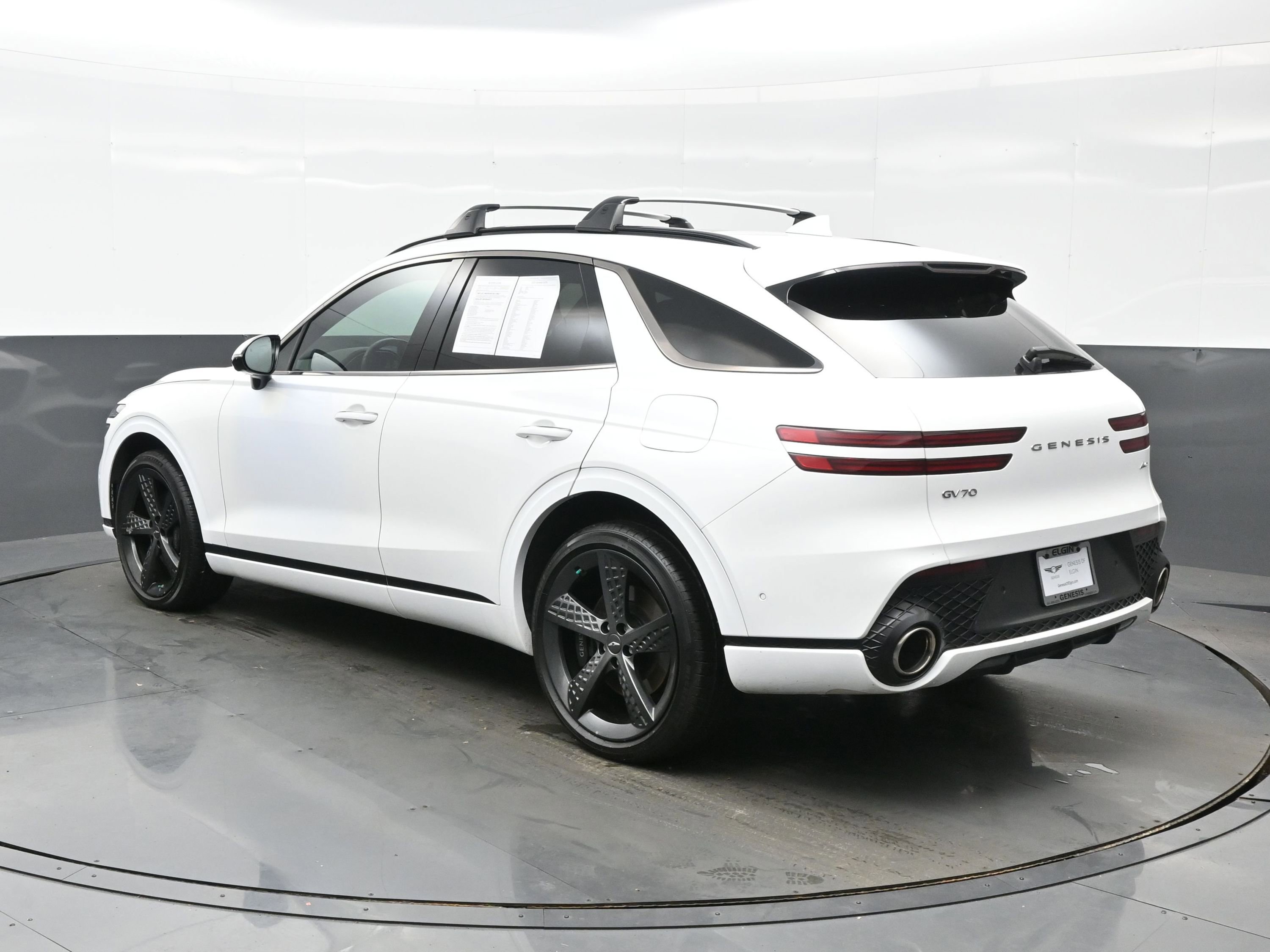 Certified 2023 Genesis GV70 2.5T w/ Sport Prestige Package image 4