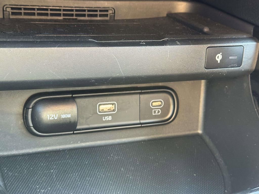 Used 2025 Kia Seltos SX image 27