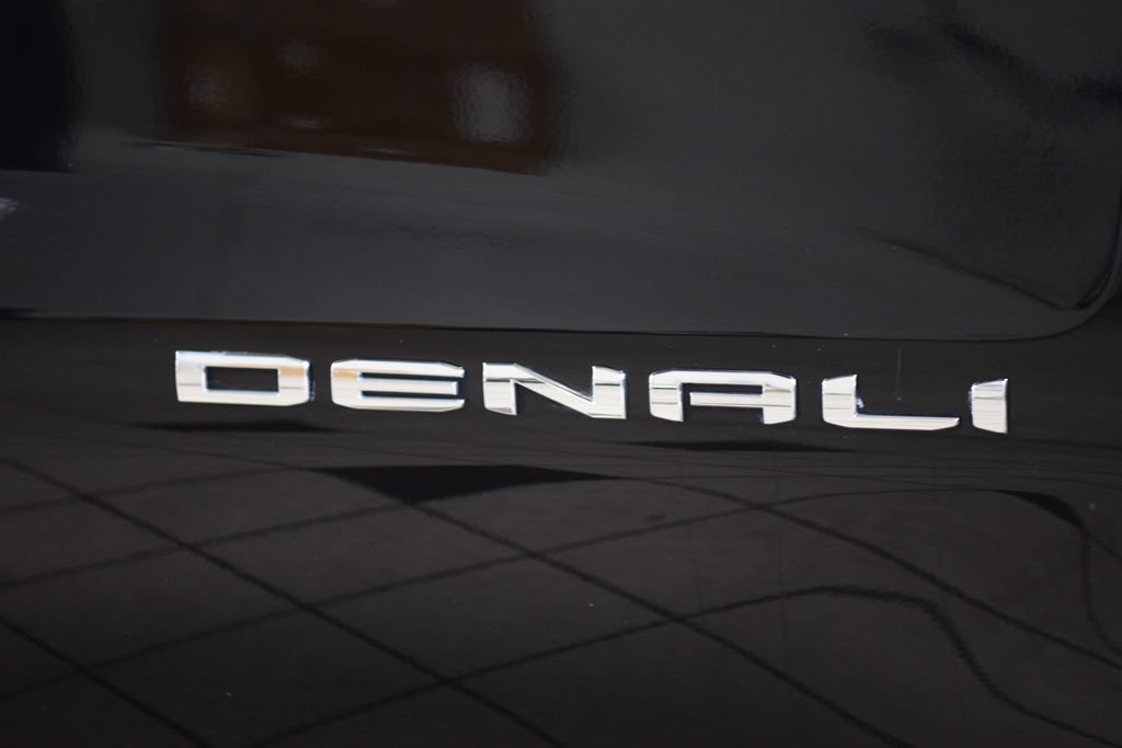 Used 2022 GMC Sierra 1500 Denali w/ Technology Package AWD/4WD image 17