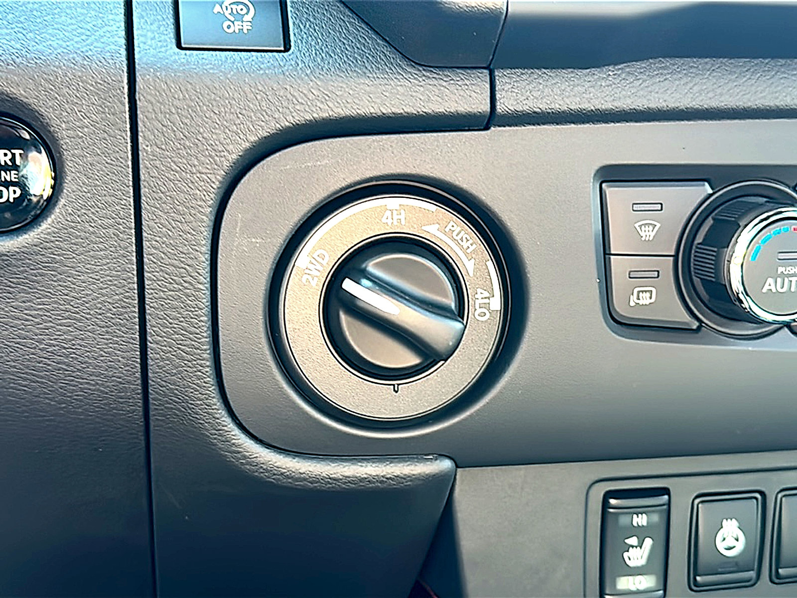 New 2026 Nissan Frontier PRO-4X w/ Pro-4x Convenience Package image 23