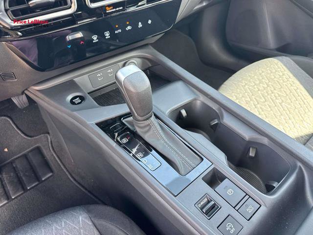 Used 2026 Nissan Sentra SV w/ Floor Mat Package FWD image 26