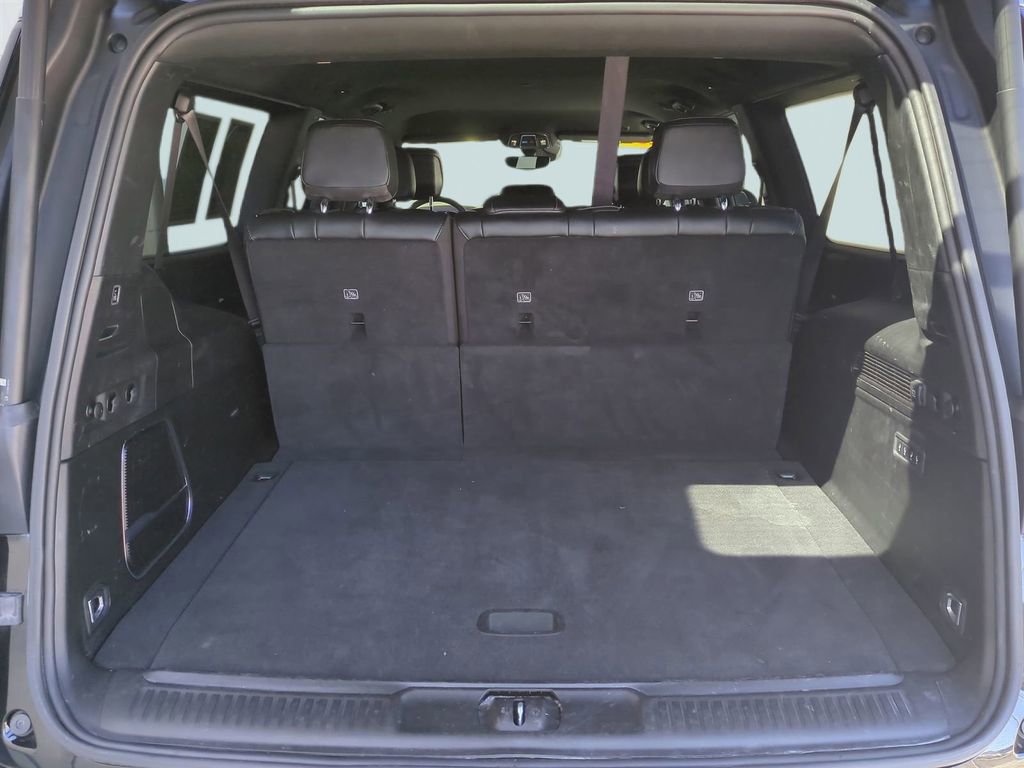 Used 2024 Jeep Wagoneer L Series III w/ Flexible Seating Group image 14