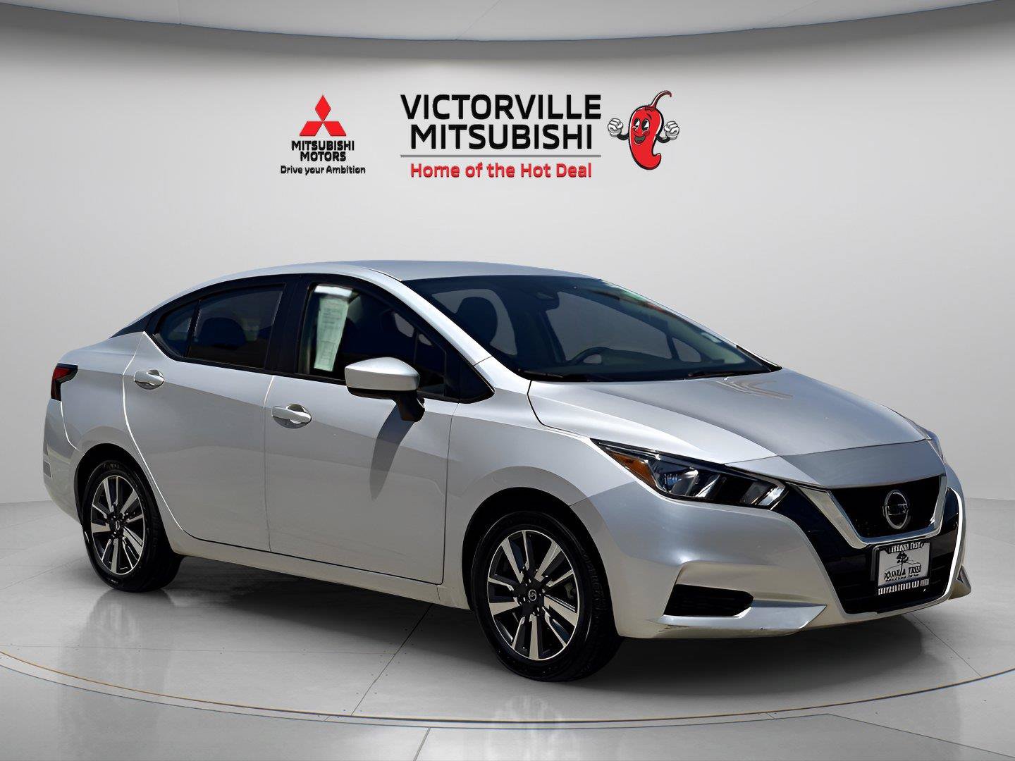Used 2022 Nissan Versa SV FWD image 1