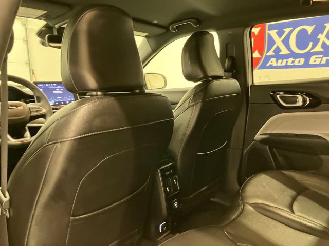 Used 2025 Jeep Compass Limited AWD/4WD image 41