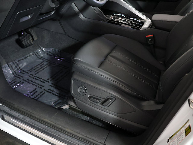 Used 2025 Audi Q5 Premium w/ Convenience Package AWD/4WD image 26