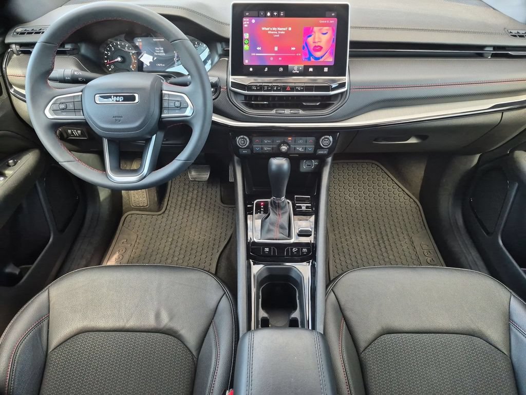 Used 2025 Jeep Compass Trailhawk AWD/4WD image 26