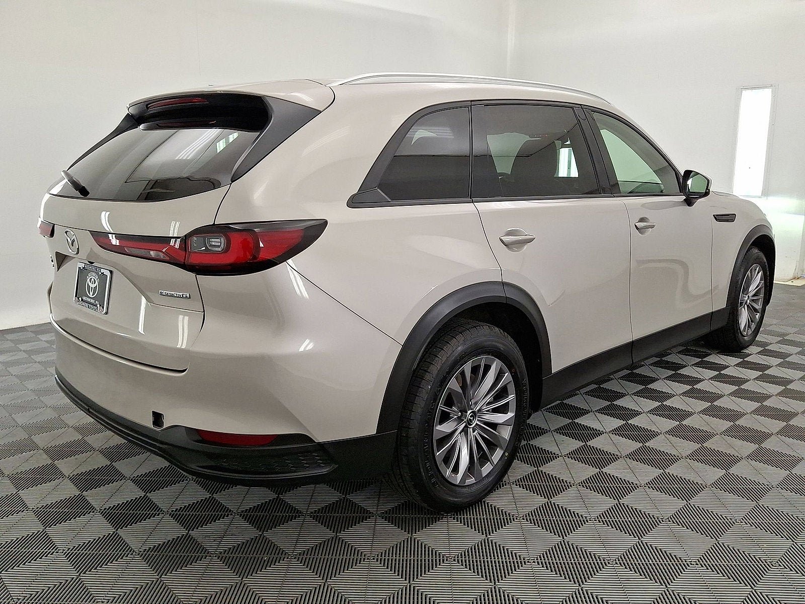 Used 2024 MAZDA CX-90 3.3 Turbo w/ Preferred Plus AWD/4WD image 25