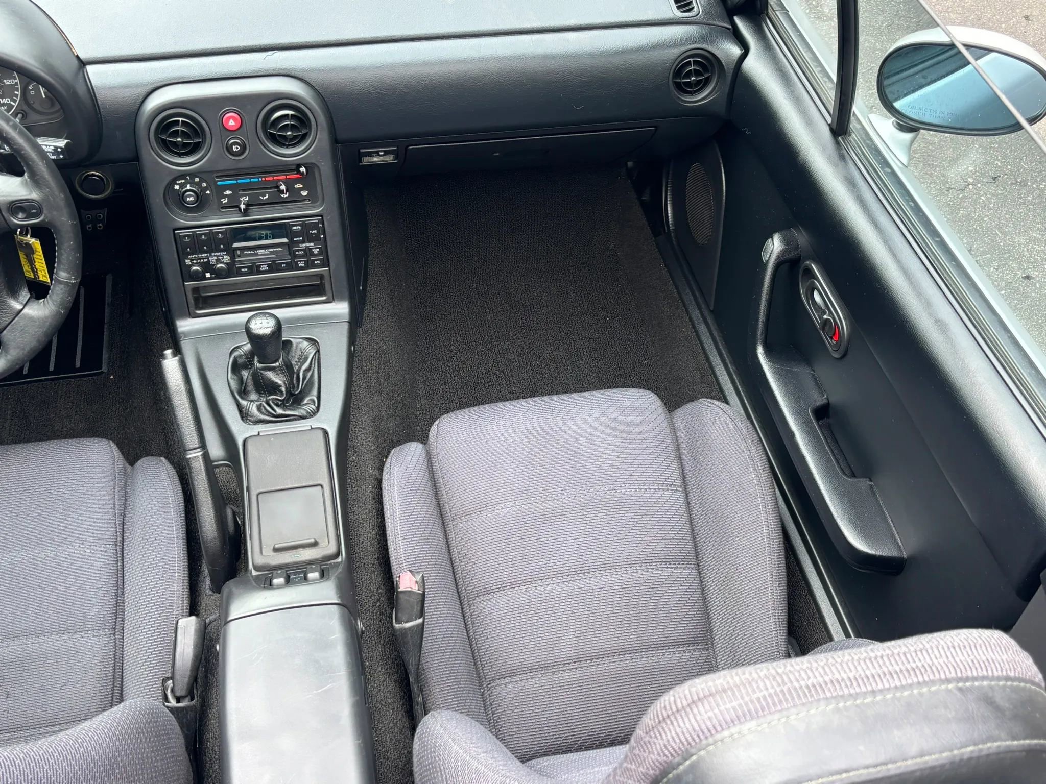 Used 1990 MAZDA MX-5 Miata RWD image 34