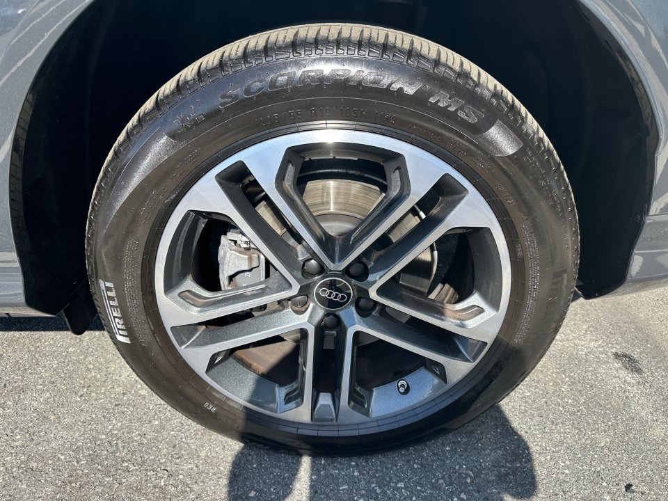 Certified 2025 Audi Q5 Premium w/ Convenience Package AWD/4WD image 26