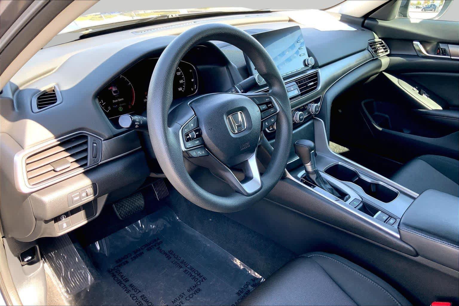 Used 2018 Honda Accord LX image 17