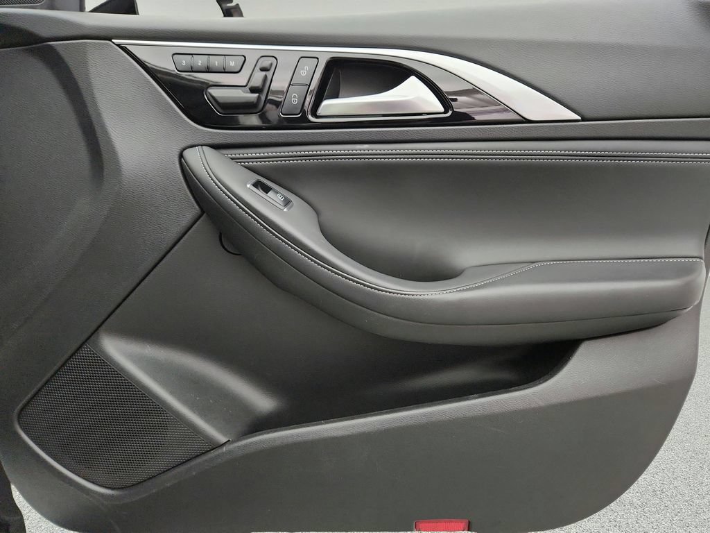 Used 2019 INFINITI QX30 AWD w/ Navigation Package image 30