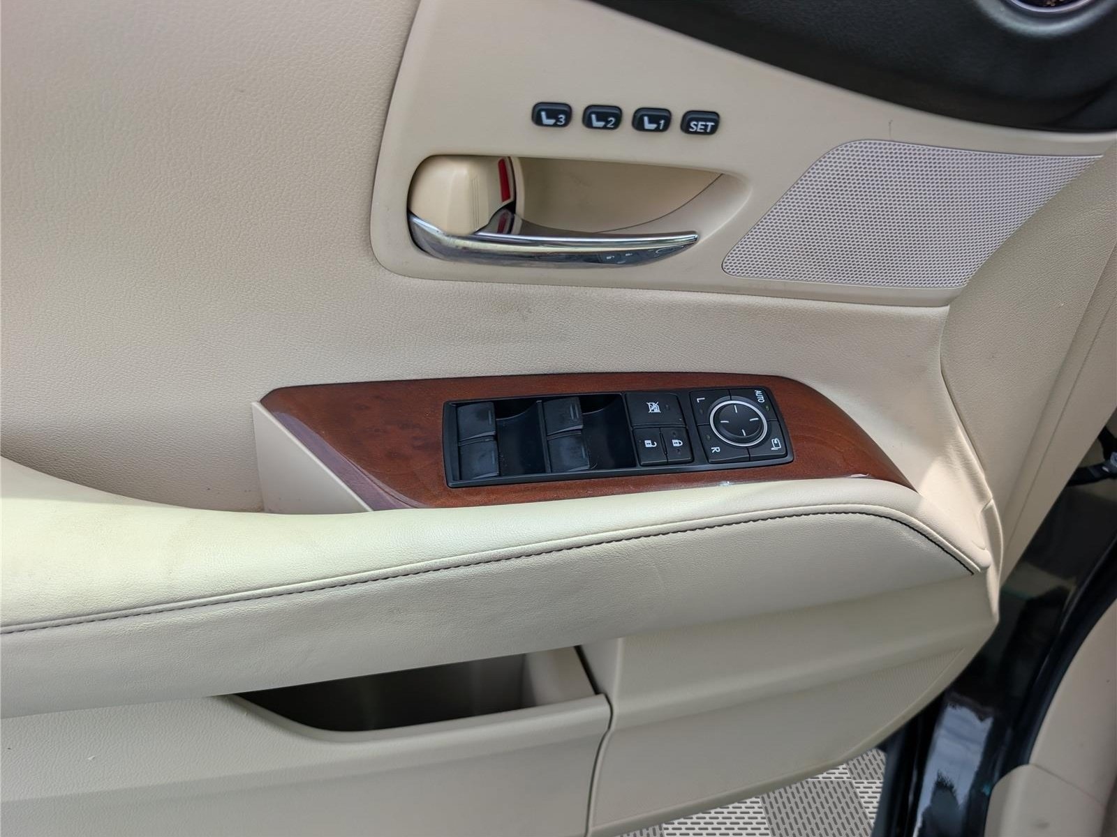Used 2013 Lexus RX 350 AWD w/ Navigation Pkg image 18