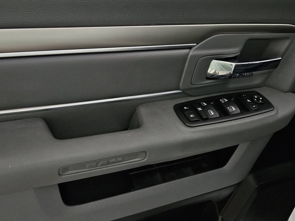 Used 2019 RAM 1500 Warlock w/ Electronics Group AWD/4WD image 28