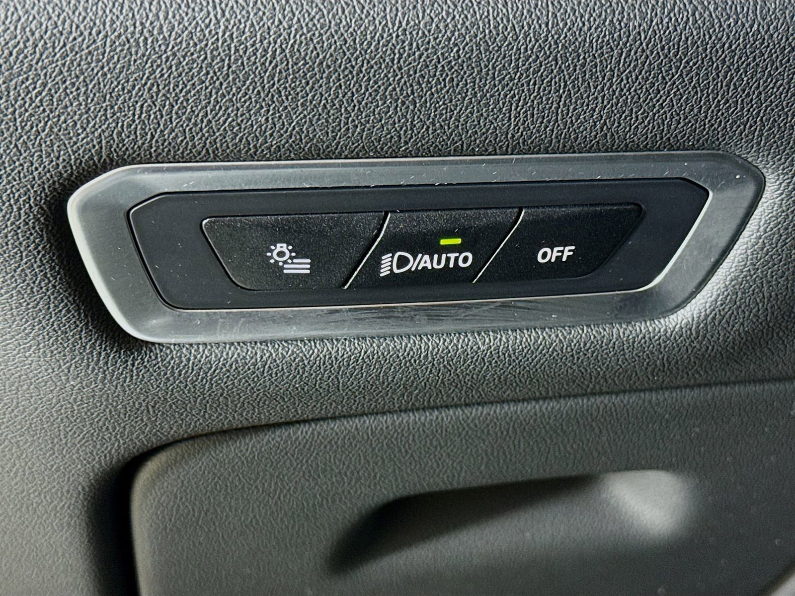 Certified 2024 BMW X7 M60i AWD/4WD image 10