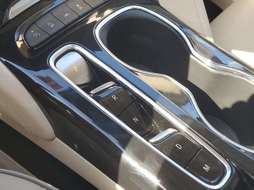 Used 2022 Buick Envision Essence w/ Technology Package I AWD/4WD image 29