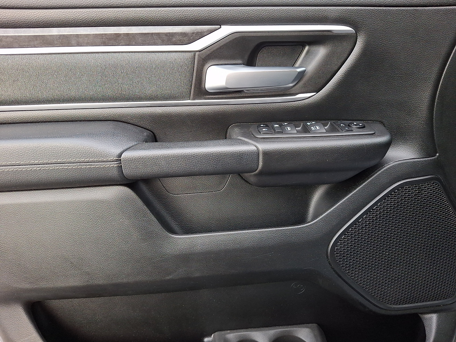 Used 2022 RAM 1500 Big Horn AWD/4WD image 11