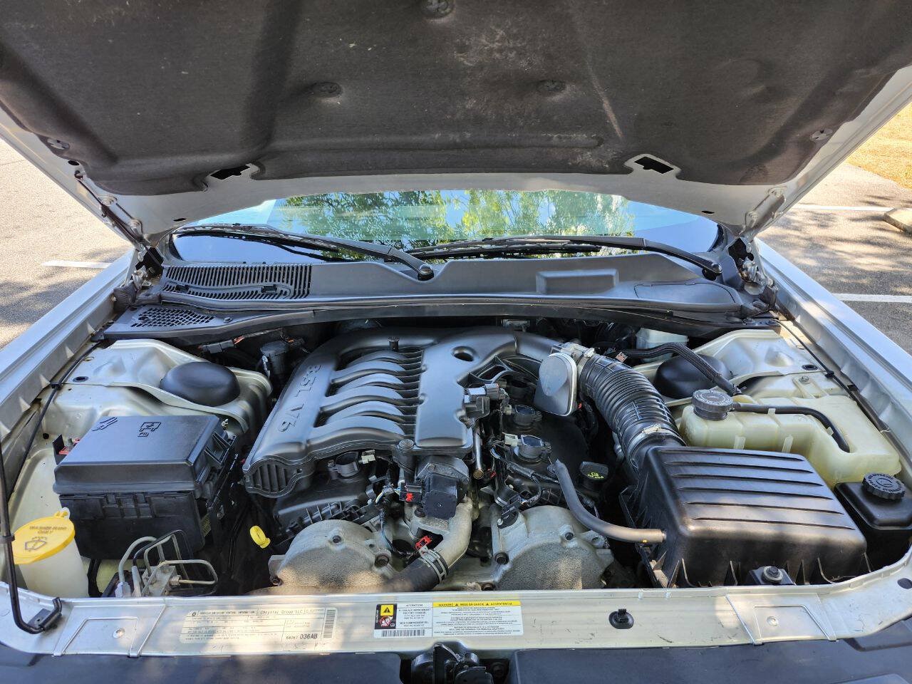 Used 2010 Dodge Challenger SE RWD image 16