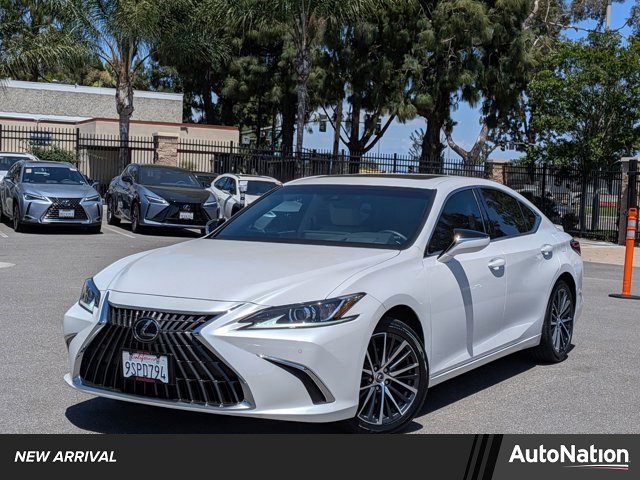 Used 2025 Lexus ES 300h w/ Premium Package