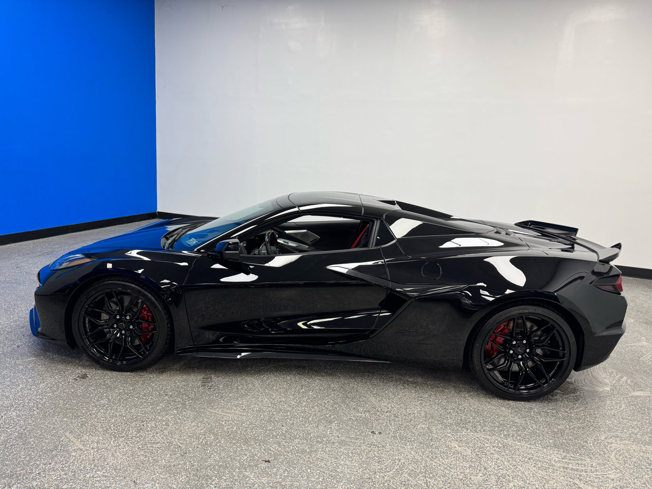 Used 2025 Chevrolet Corvette Z06 image 6