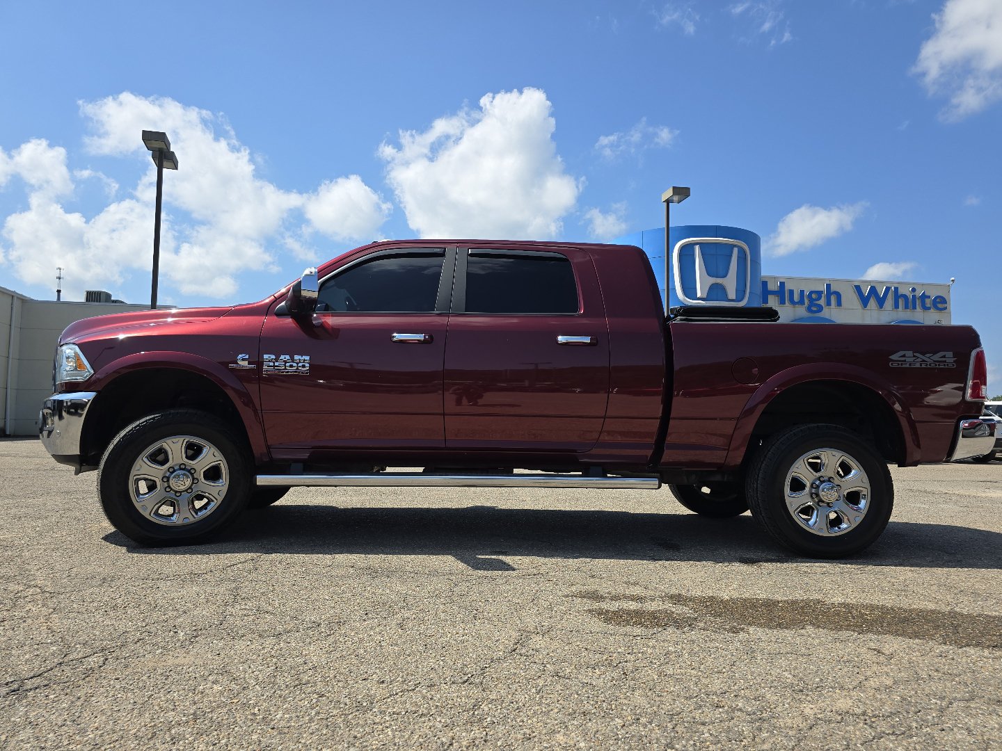 Used 2018 RAM 2500 Laramie w/ Off Road Package AWD/4WD image 18