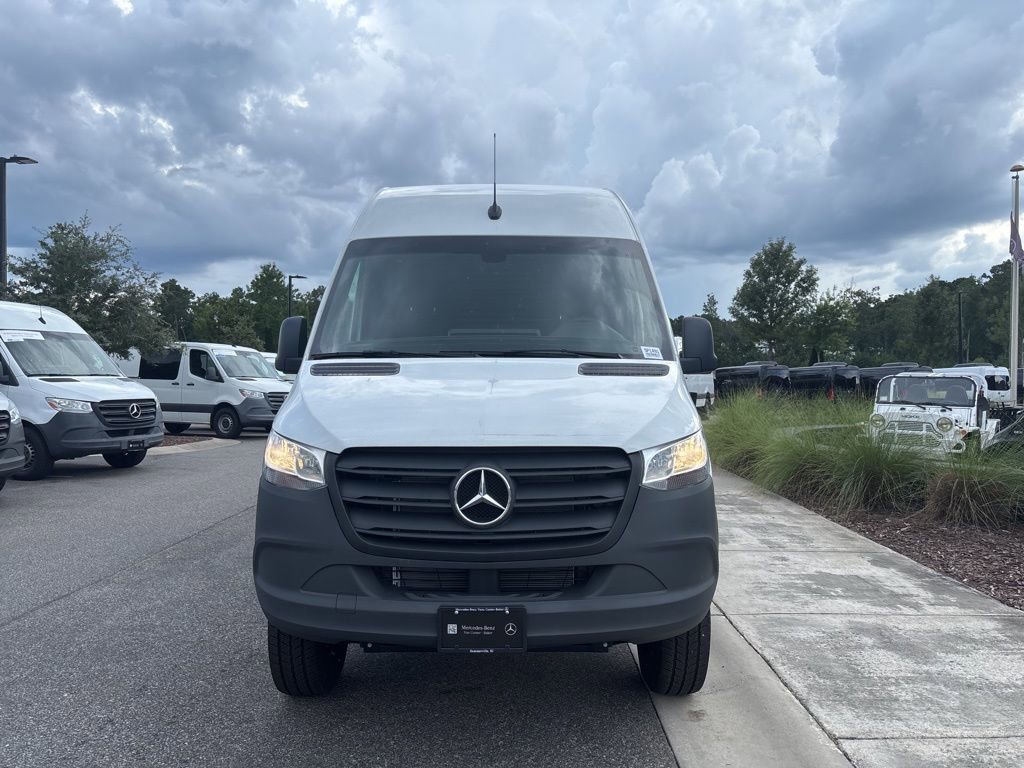 Used 2024 Mercedes-Benz Sprinter 2500 image 8