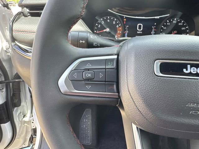 Used 2025 Jeep Compass Trailhawk AWD/4WD image 27