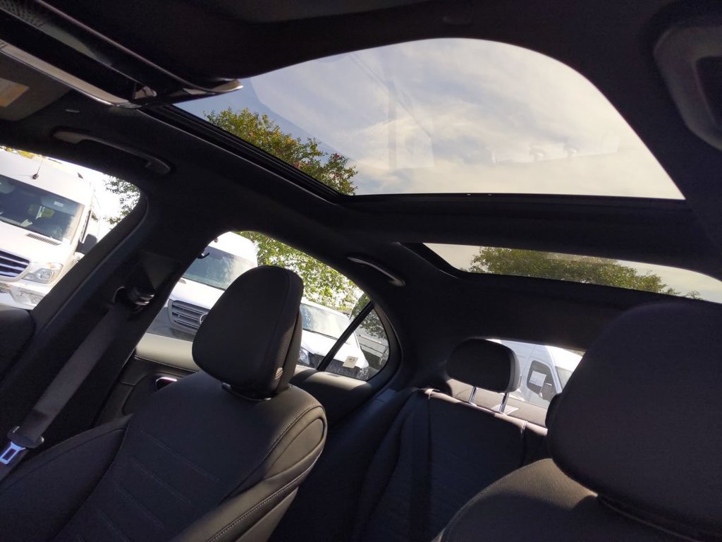 Used 2022 Mercedes-Benz C 300 Sedan image 16