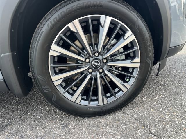 New 2026 Nissan Pathfinder Platinum image 9