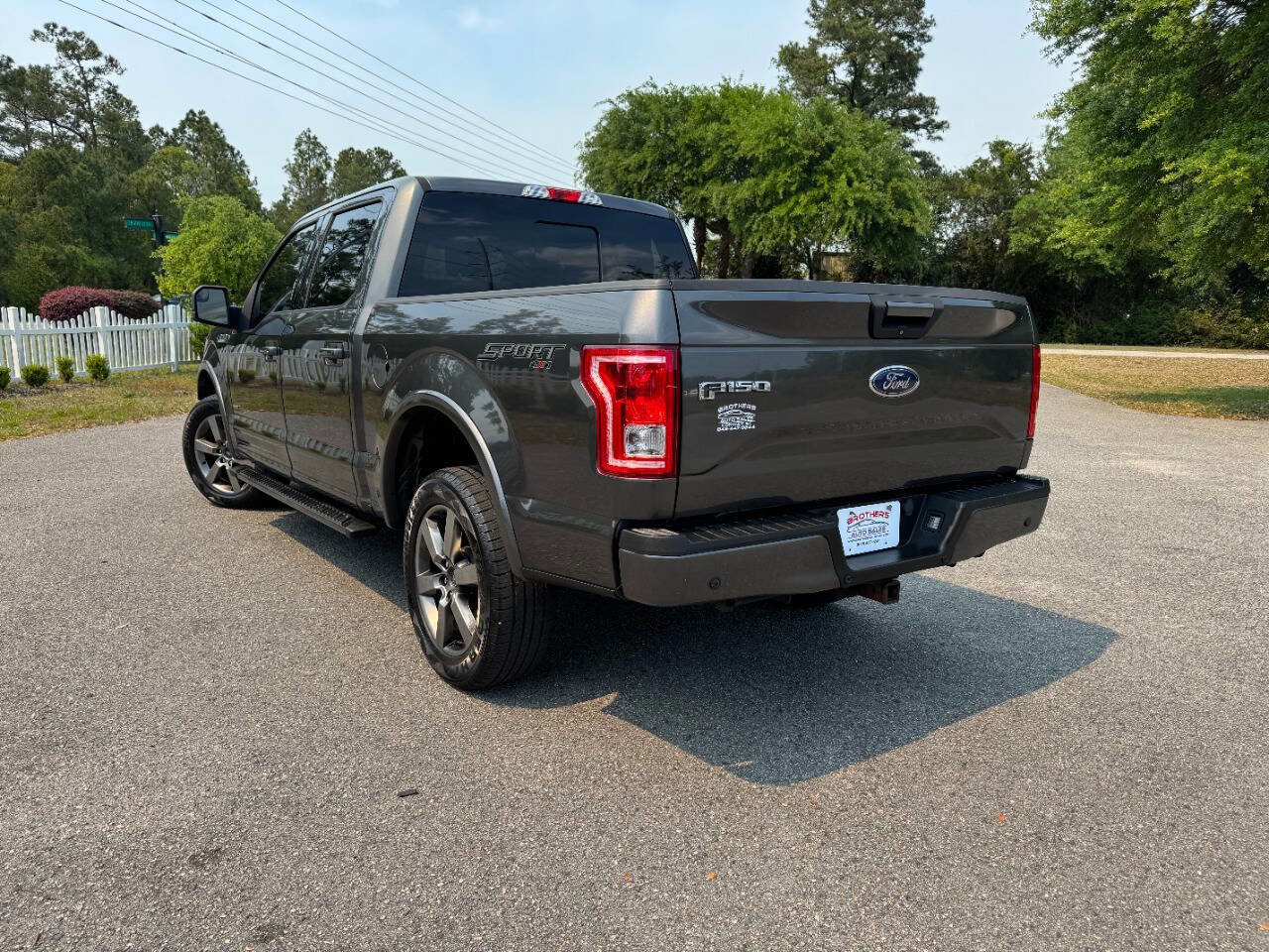 Used 2015 Ford F150 XLT w/ Equipment Group 302A Luxury AWD/4WD image 32