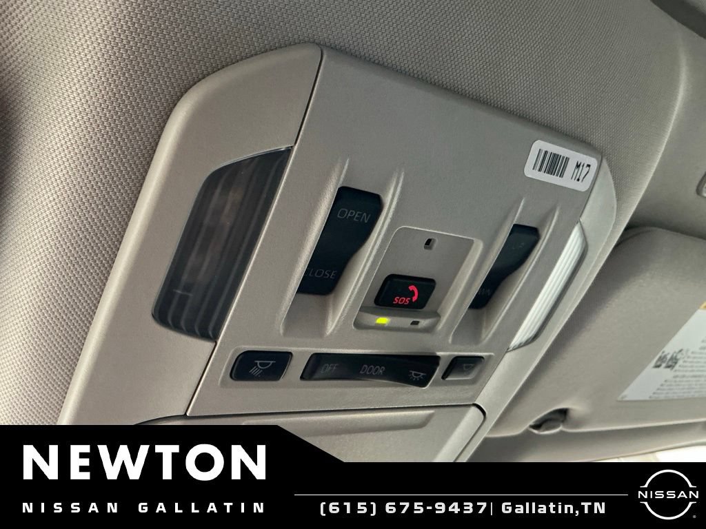 Used 2024 Toyota Highlander XLE AWD/4WD image 34