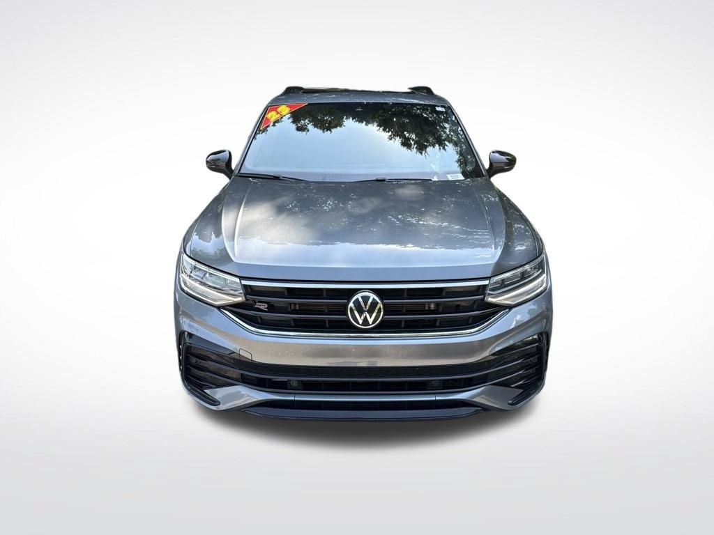 Used 2023 Volkswagen Tiguan SE R-Line FWD image 2