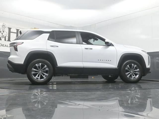 New 2026 Chevrolet Equinox LT w/ LPO, Floor Liner Package image 31