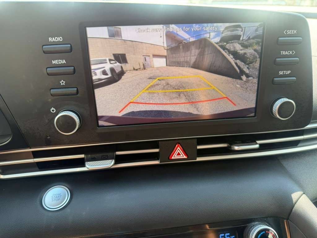 Certified 2023 Hyundai Elantra SEL w/ Preferred Accessory Package FWD image 26