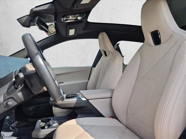 Used 2024 BMW iX xDrive50 w/ Sport Package AWD/4WD image 15