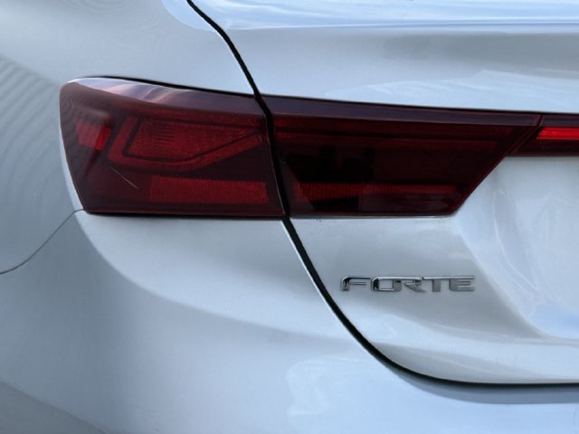 Used 2021 Kia Forte LXS FWD image 6
